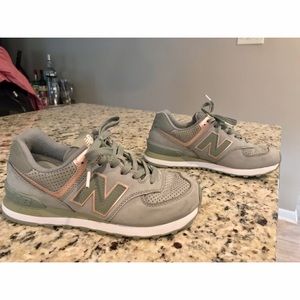New Balance 574 women’s sneakers